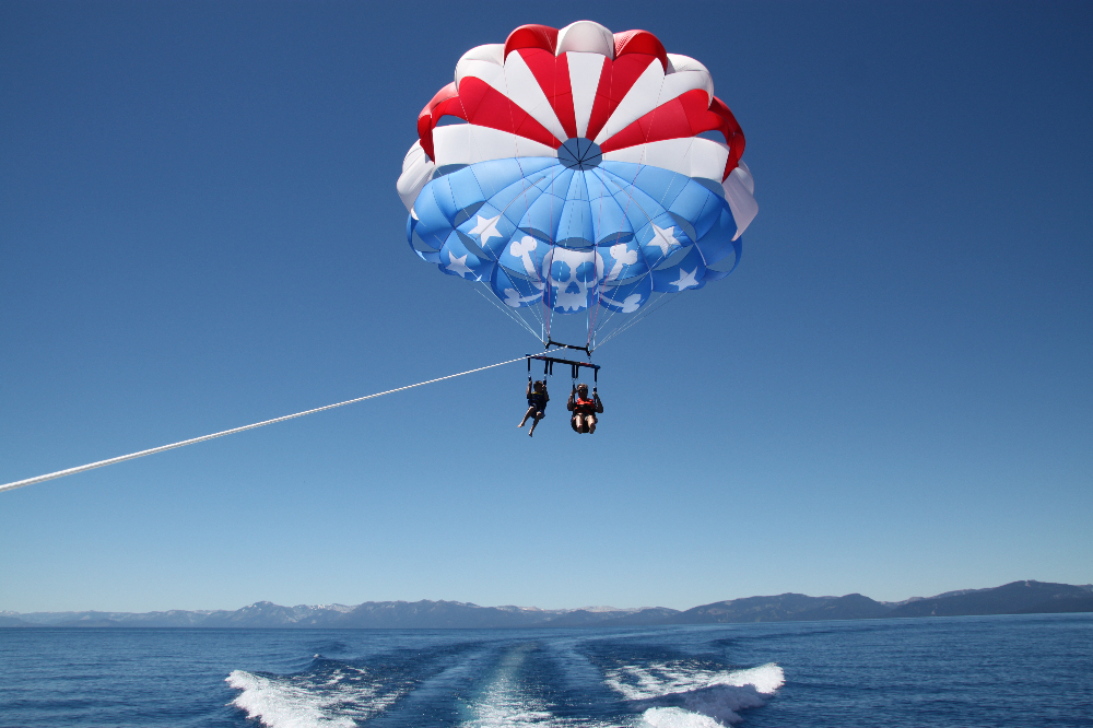 Parasailing In the Algarve - Vilamoura Boat Trips